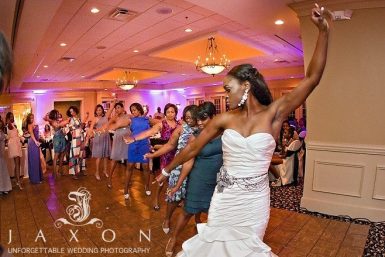 Read more about the article Olde Towne Club Wedding | Constance & Jessie