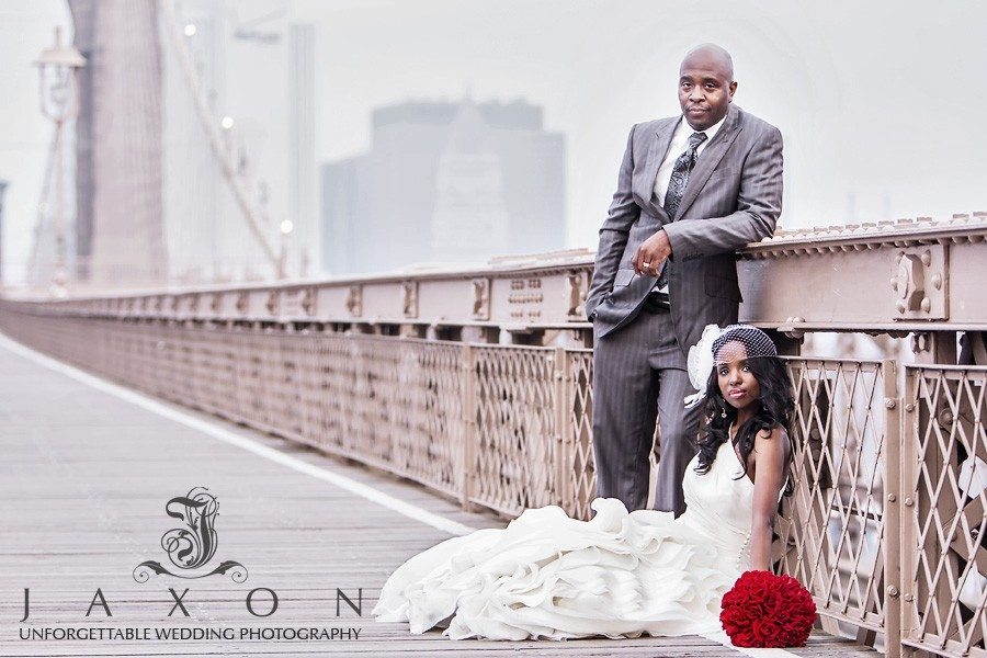 Newly Married couple on the Brooklyn Bridge in NY