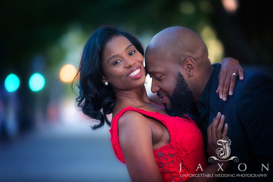 engagement pictures at Atlanta's Centennial Olympic Park